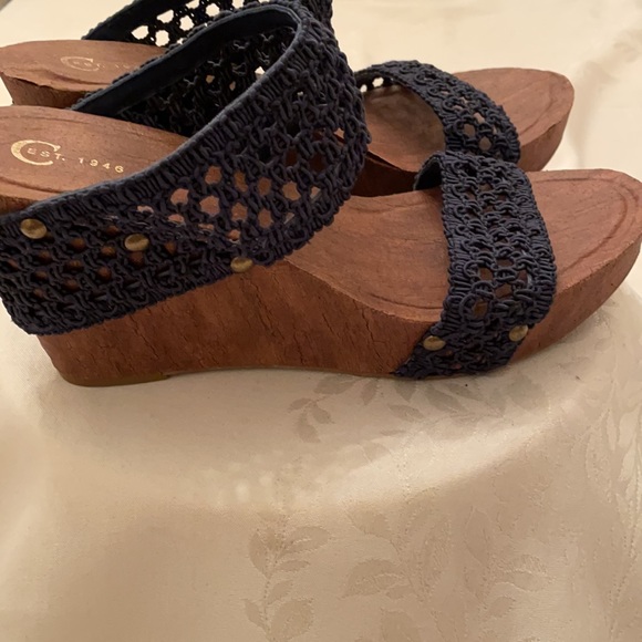 🎉3 for $30.🎉 C est 1946 Macrame wedge sandals (OLCC) - Picture 2 of 7
